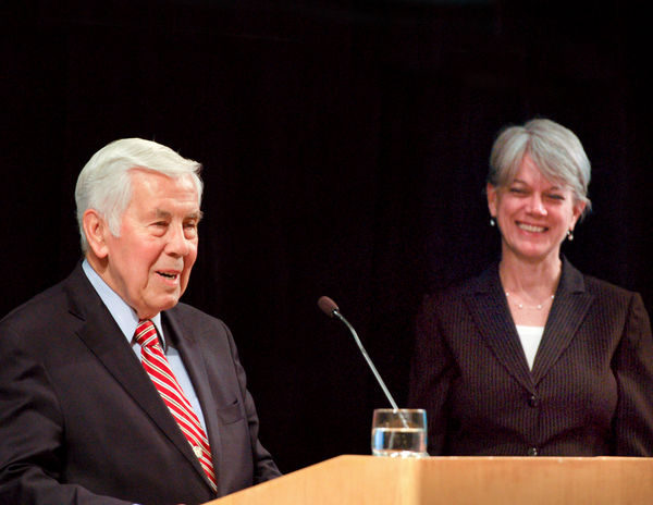 Executive Secretary Diane Randall and former Indiana Sen. Richard Lugar at FCNL Annual Meeting 2012
